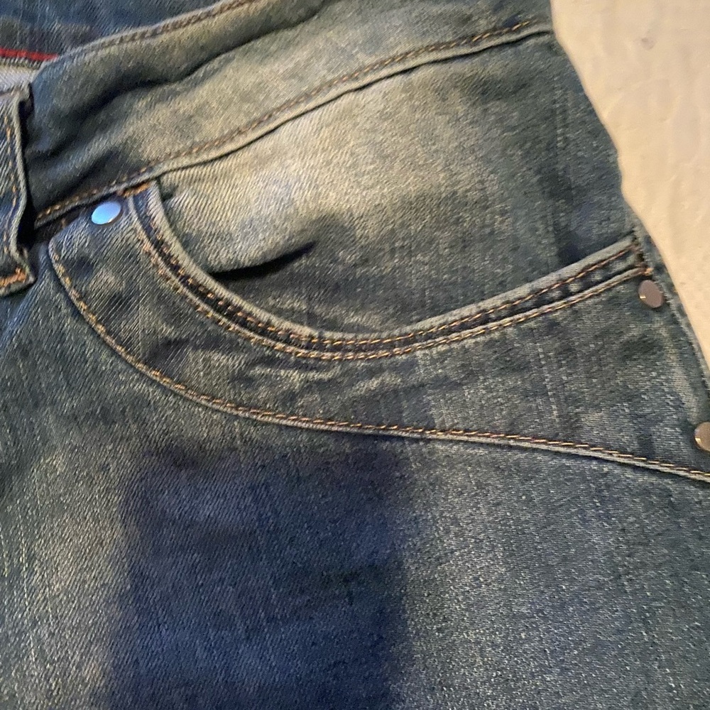 Beija-Flor Blue Flare Jeans with Red Accent
